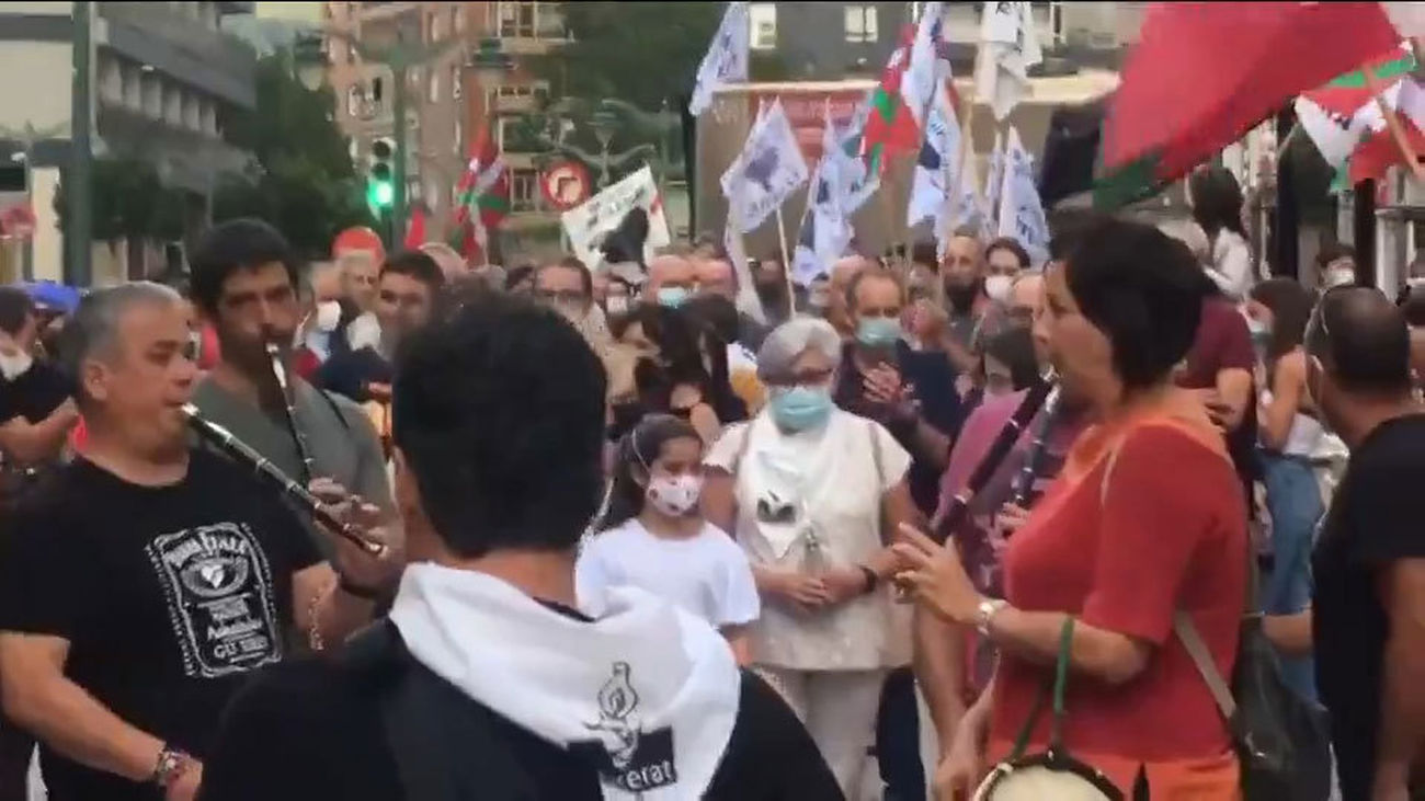 Víctimas y cuerpos de seguridad piden paralizar los homenajes a etarras