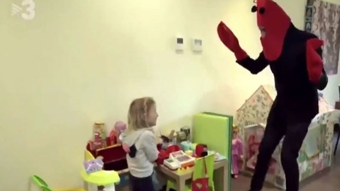 Denuncian a TV3 ante la Fiscalía por un delito de odio al presentar a un actor hablando en castellano "para parecer más malo"