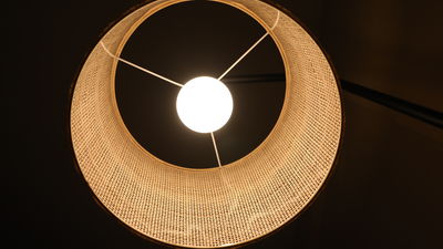 El precio de la luz alcanza este miércoles un nuevo récord: 132,47 euros/MWh