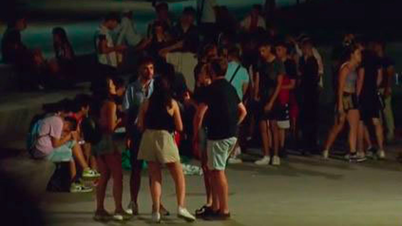 El ocio nocturno vuelve a reclamar suavizar las restricciones para evitar los botellones