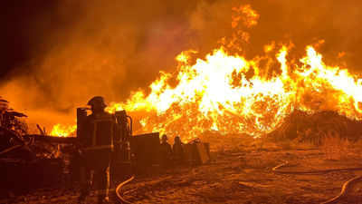 Un rayo provoca un incendio en una fábrica de compostaje en San Sebastián de los Reyes