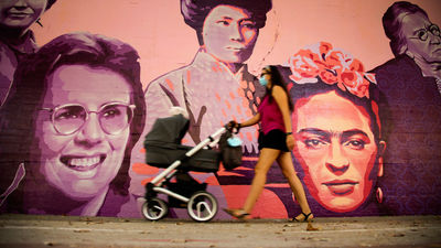 Terminada la restauración del mural feminista vandalizado en Ciudad Lineal