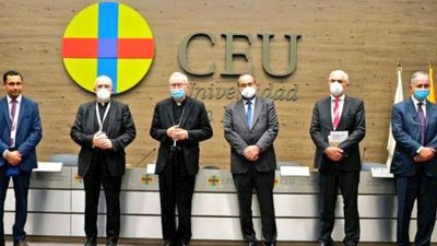 El 'número dos' del Vaticano pide en Madrid que los políticos busquen el encuentro sin "eslóganes de propaganda"