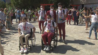 Madrid recibe con orgullo a los paralímpicos españoles y sus 36 medallas