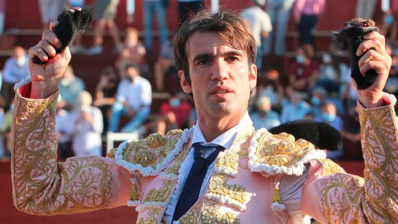 Fernando Robleño y Adrián Torres, a hombros en Navas del Rey (2ª parte)