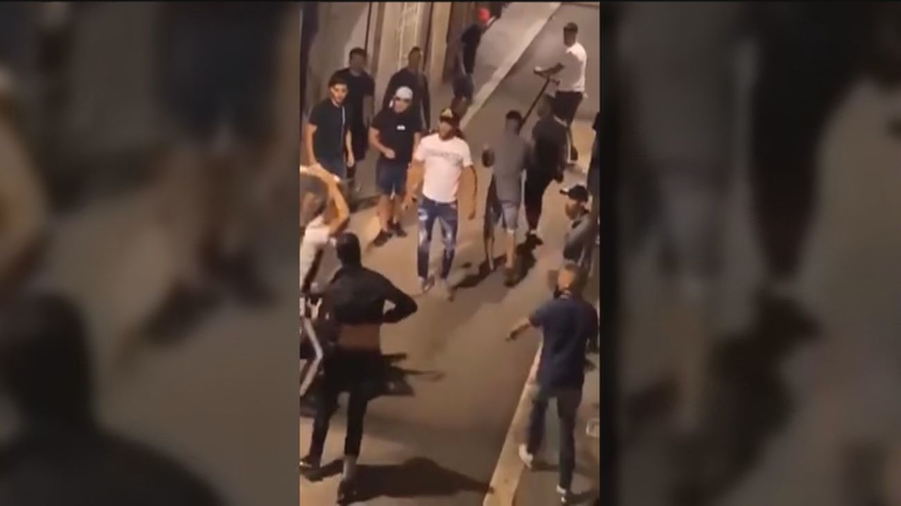 Pelea multitudinaria de jóvenes en el barrio del Raval de Barcelona
