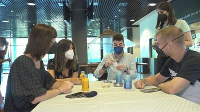 ¿Qué harías si en la primera comida laboral, pagas tú la cuenta y uno de tus compañeros no te da su parte?