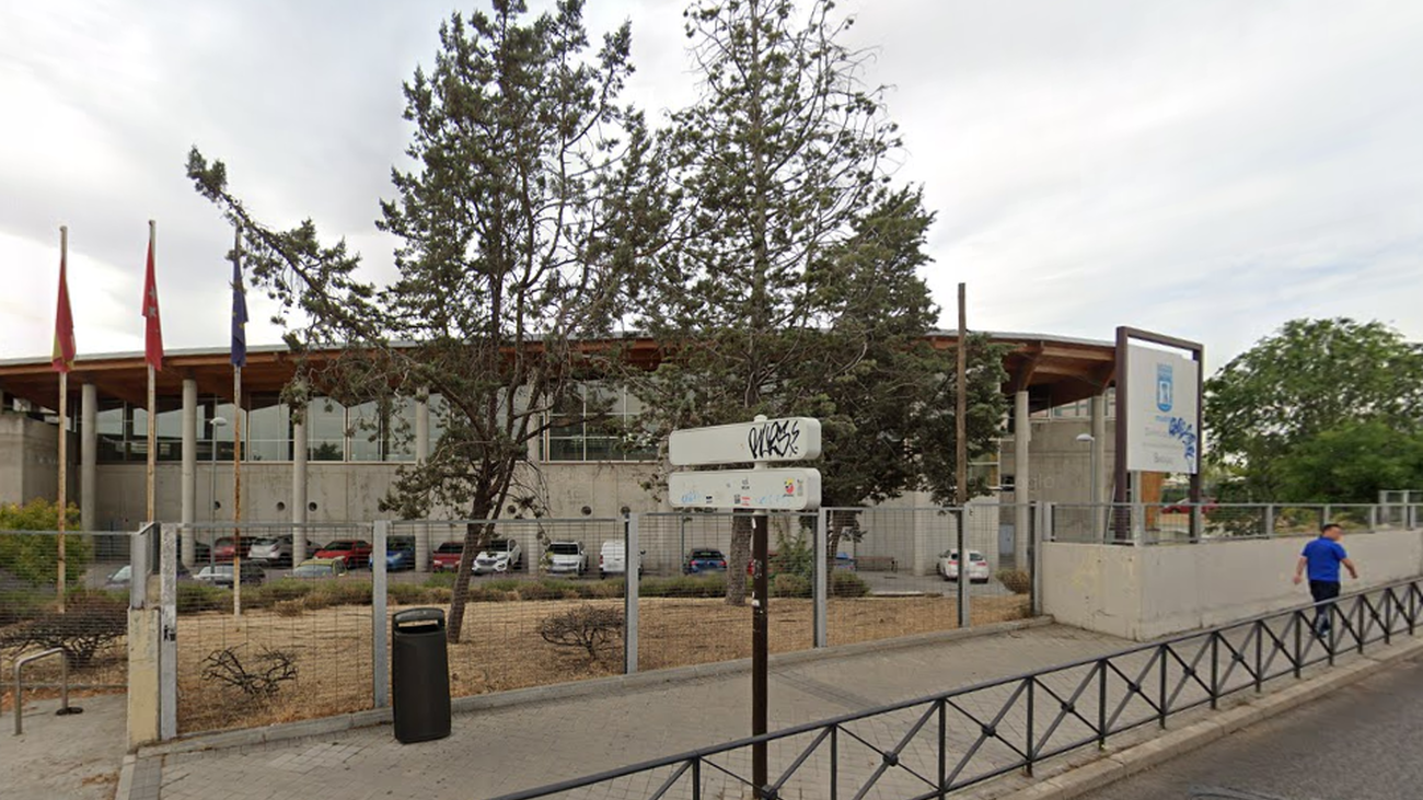 Actual polideportivo de Barajas en la Avenida de Logroño