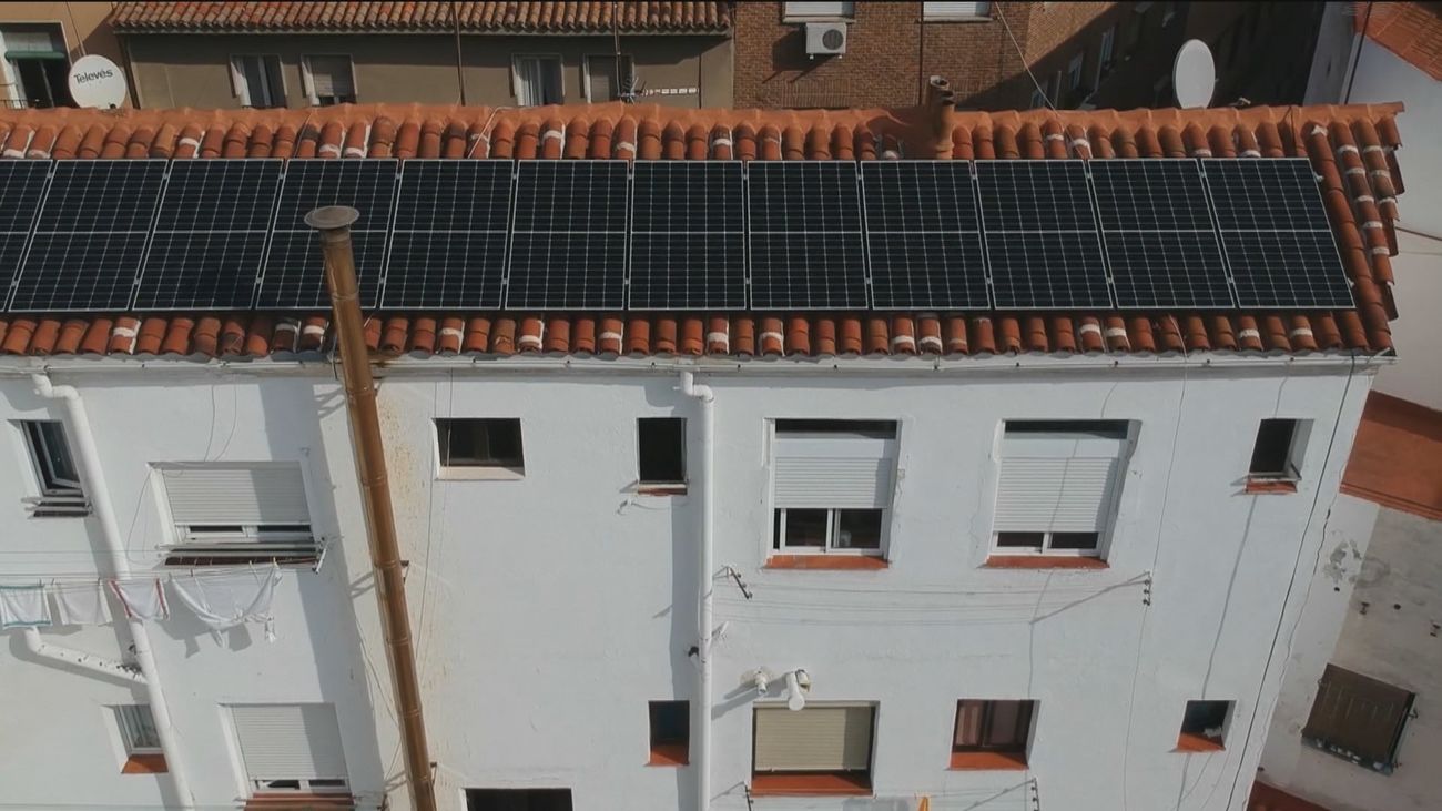 Ocho de cada diez edificios del centro de la capital podría reducir a la mitad la factura de la luz con placas solares