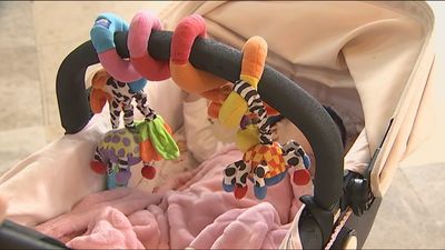 Reconocen el permiso de maternidad a un padre de una niña nacida por gestación subrogada