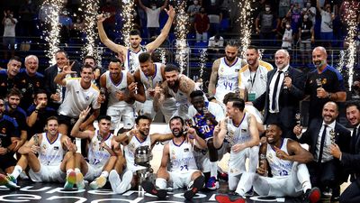 83-88. El Real Madrid gana la Supercopa tras remontar 19 puntos al Barça