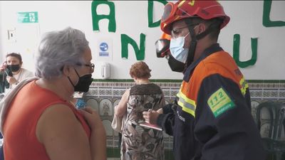 Ordenan el desalojo de Faraján y Pujerra por el incendio de Málaga, mientras la UME se moviliza