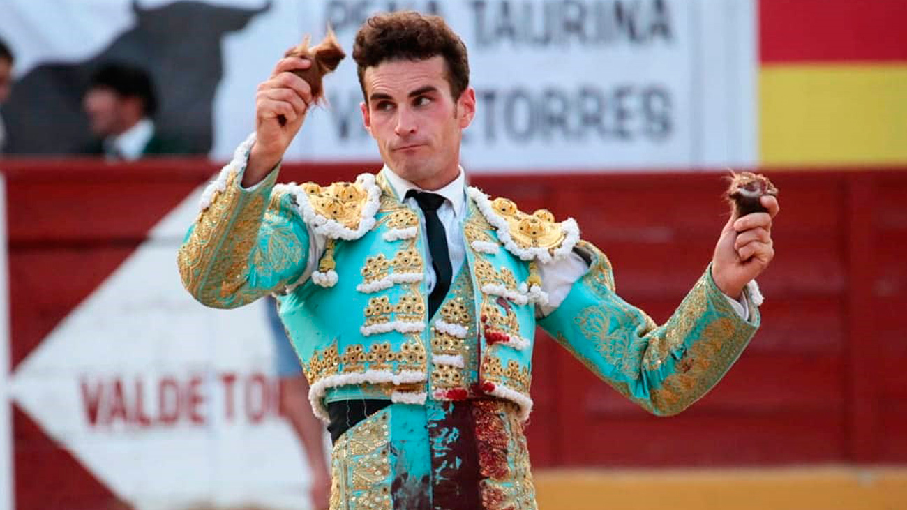 Fernando Adrián y Ángel Téllez salen a hombros en Valdetorres de Jarama (parte 2)