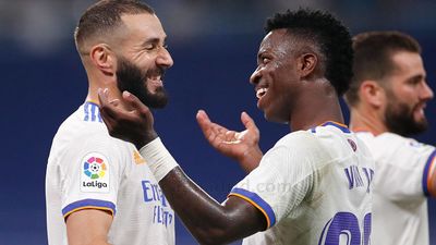 5-2. El Real Madrid reestrena el Bernabéu a ritmo de Benzema y Vinicius