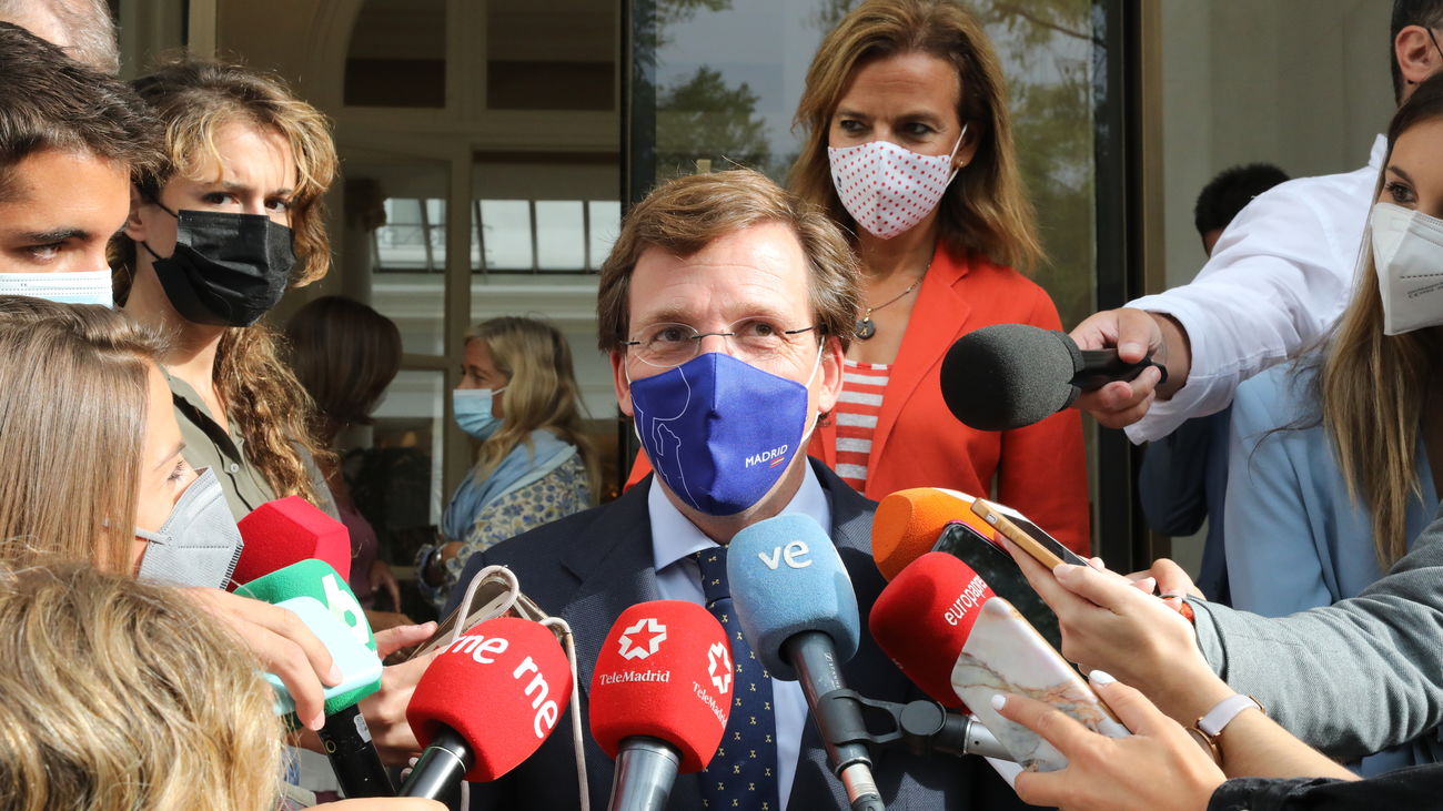 Almeida confía en que se apruebe la nueva ordenanza de Movilidad Sostenible porque es "prioritaria y urgente"