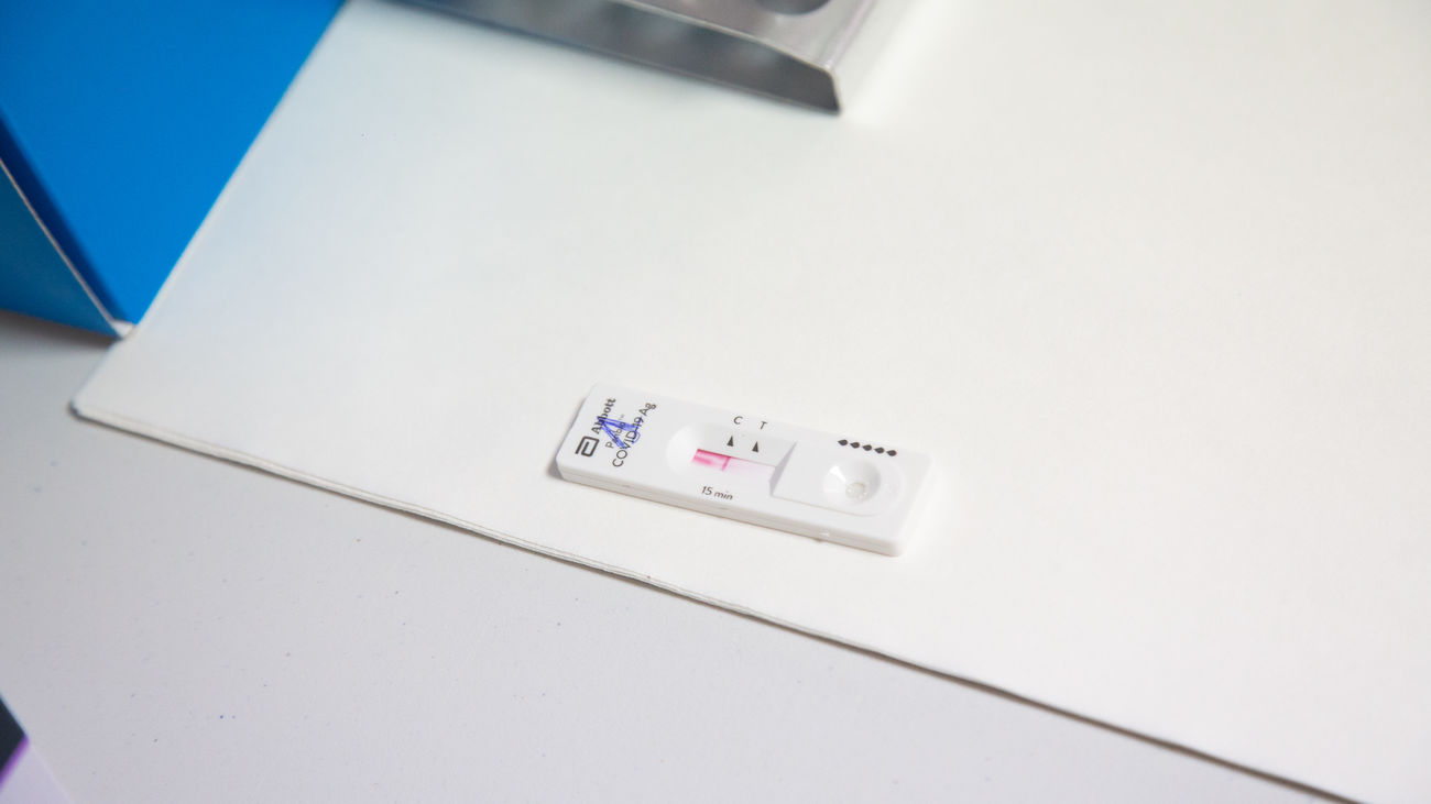 Detenida en Fuenlabrada una mujer por vender certificados de test PCR que siempre daban negativo