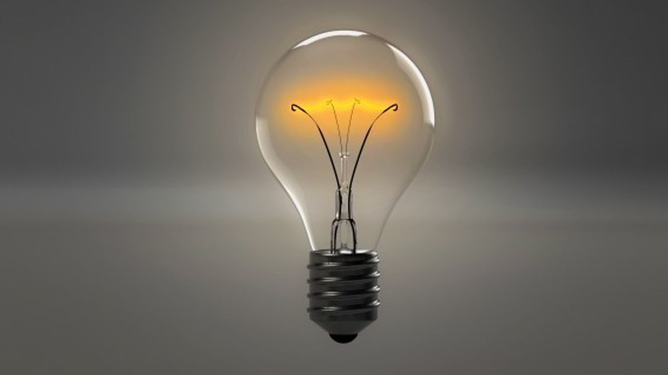 El precio de la luz bate otro récord histórico y se desboca hasta los 172,78 euros/MWh este miércoles