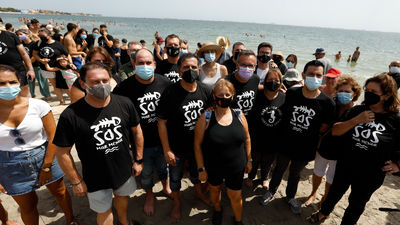 Piden declarar el Mar Menor espacio en peligro de desaparición