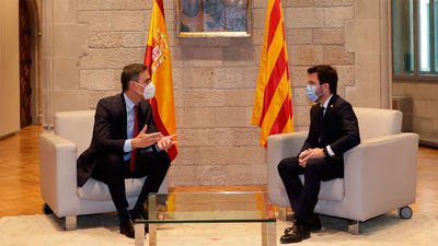 PP y Cs exigen las actas de la mesa de diálogo para saber "qué negoció Sánchez con Aragonés"