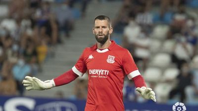 Dani Jiménez renueva con el Alcorcón hasta 2024