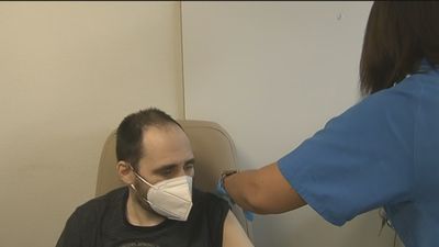 Los pacientes de muy alto riesgo recibirán una cuarta dosis contra la Covid