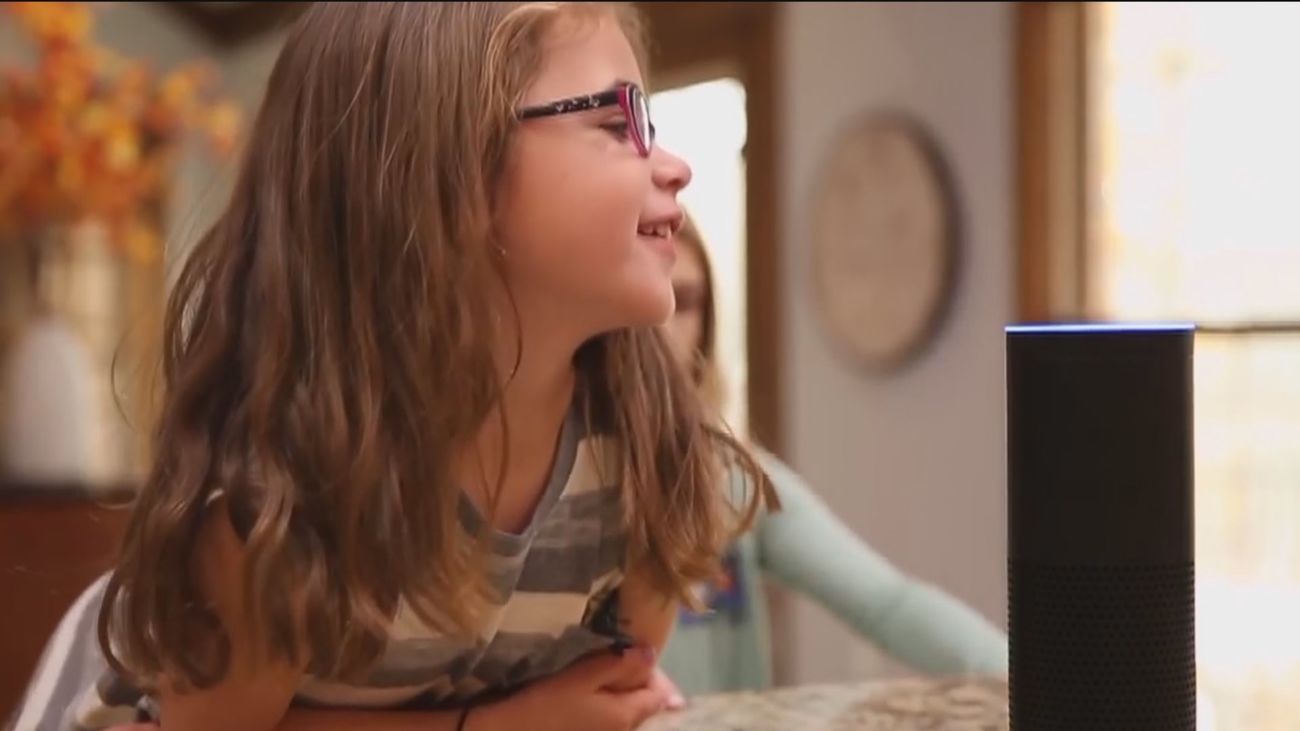Los niños de entre 6 y 11 años hablan más con Siri que con sus abuelos