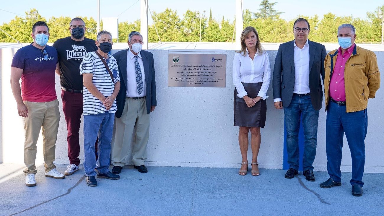 Placa homenaje a Salustiano Toribio
