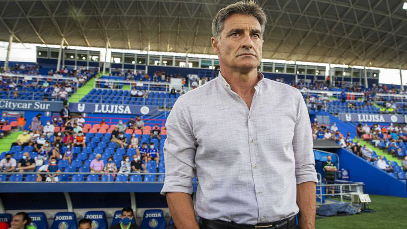 Míchel: "Buscaremos la victoria ante el Atlético sin nervios ni prisas"