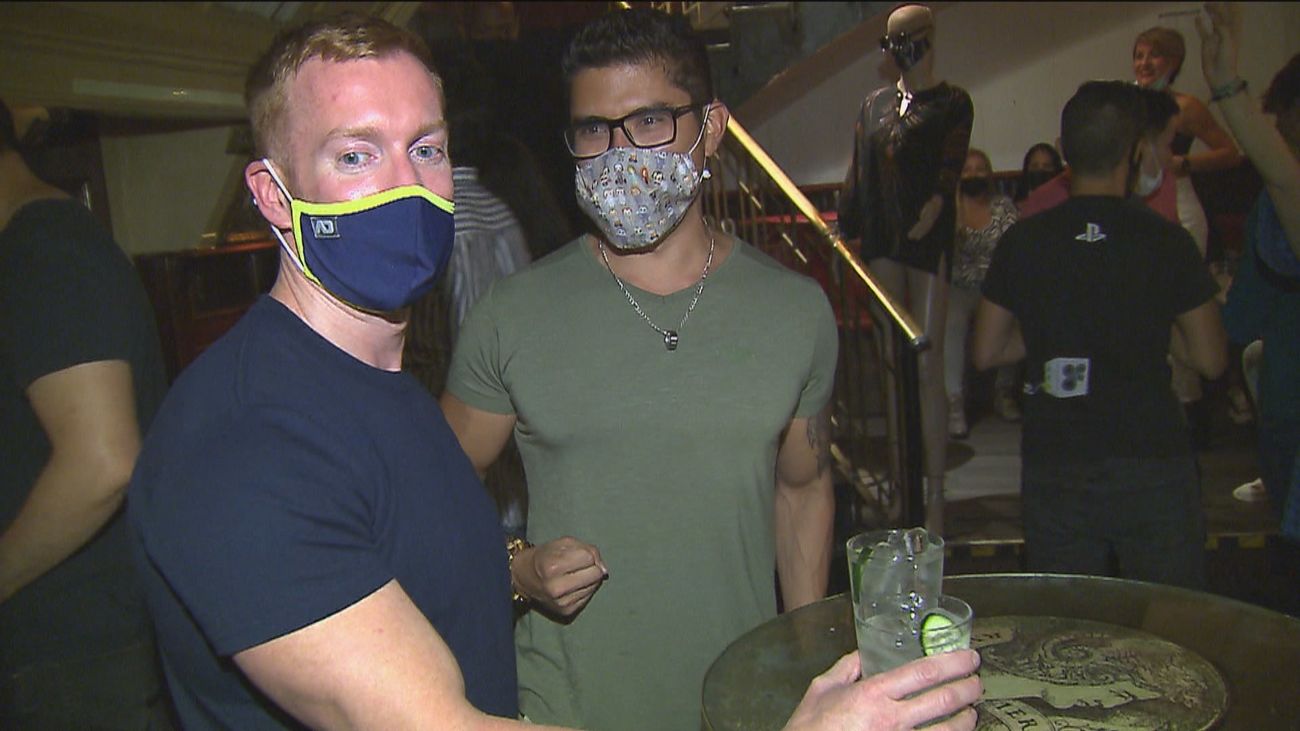 Primera madrugada con los locales de ocio nocturno abiertos