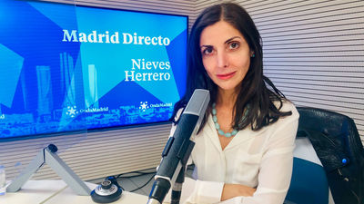 Espido Freire nos invita a sumergirnos en el "incomprensible" territorio del amor