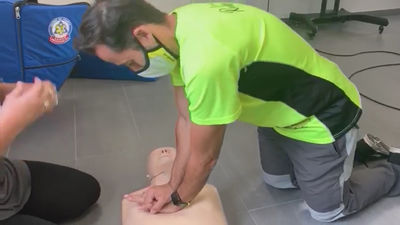 Clases de reanimación a patinadores para el Maratón de Madrid