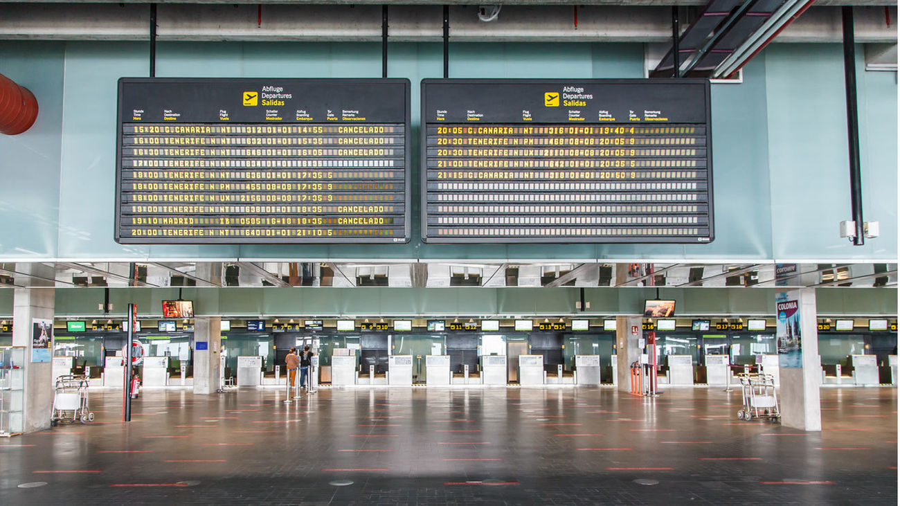 El aeropuerto de La Palma cerrado al tráfico aéreo