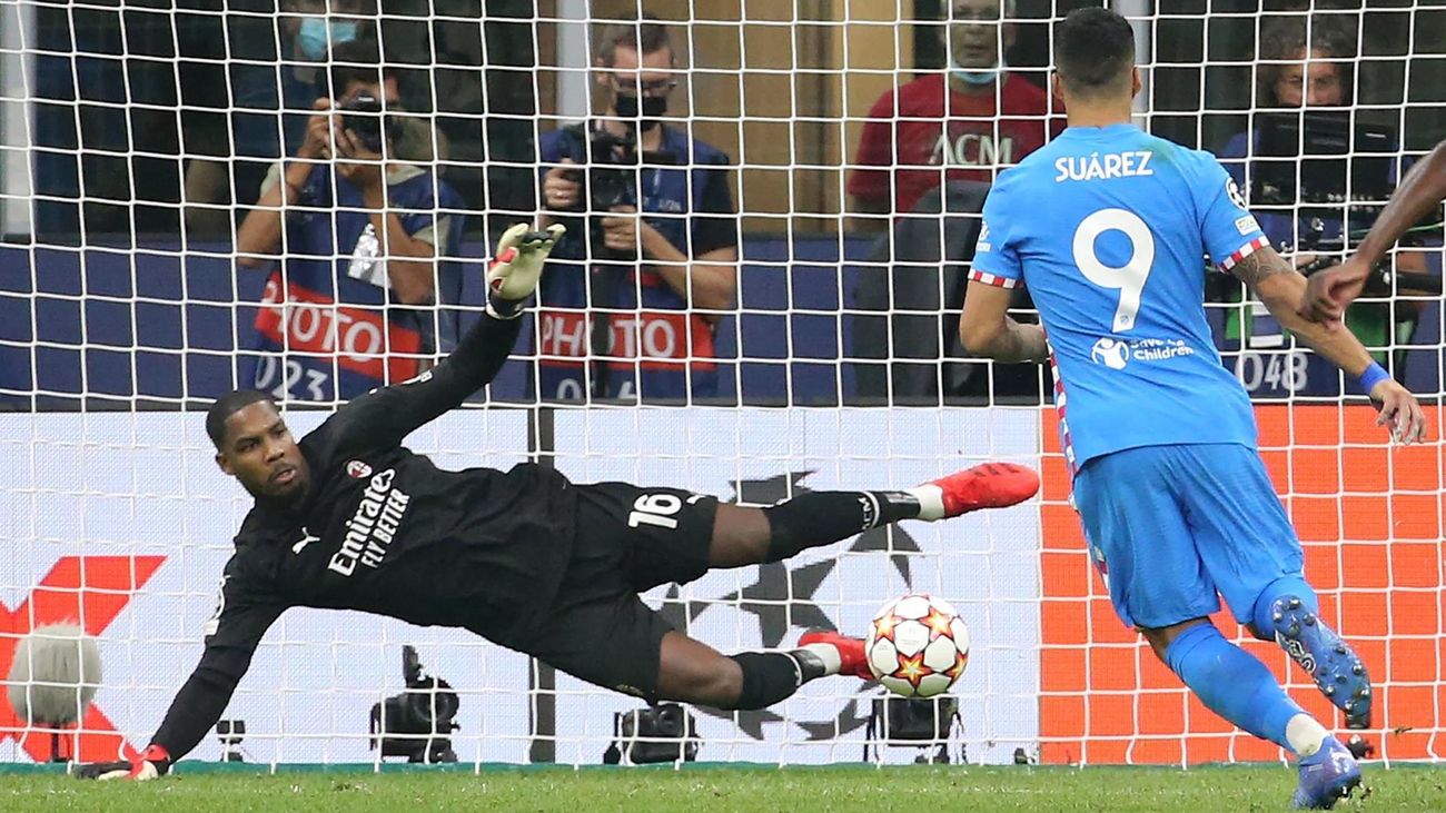 1-2. Luis Suárez da la victoria al Atlético de penalti en el 97 ante el Milan