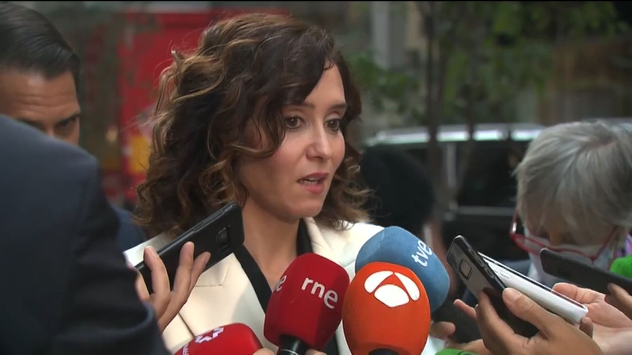 Ayuso ve como un nuevo ataque a Madrid que Sánchez quiera sacar algunas instituciones de la región