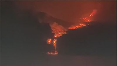 La lava del volcán de La Palma llega al océano