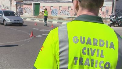 El Congreso mantiene en la nueva ley de tráfico el margen de 20 km/h para adelantar en carretera convencional