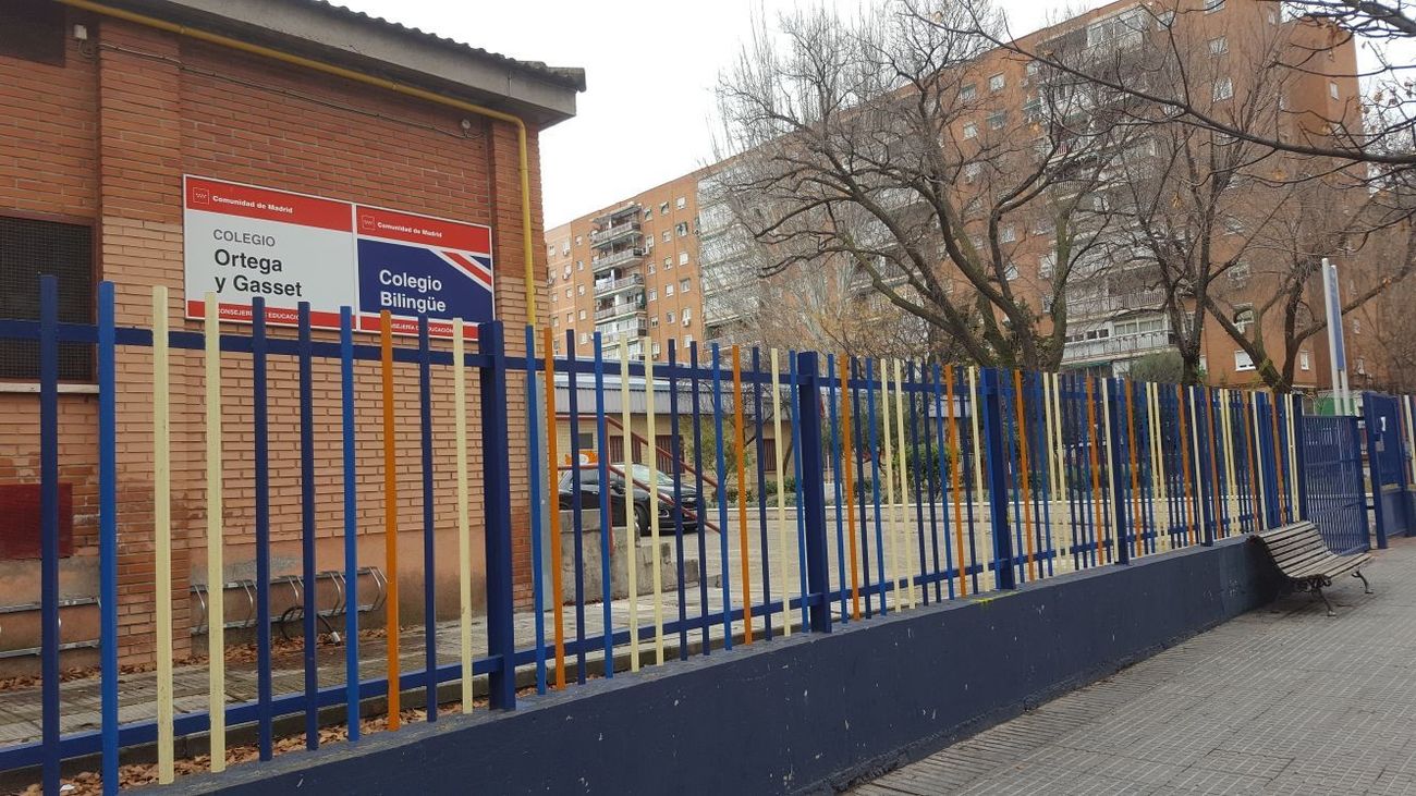 Asociaciones de padres piden que se agilicen los contratos para suplir las bajas de profesores por Covid