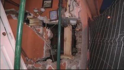 Un camión se estrella contra una vivienda en Arganda del Rey