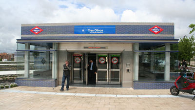 Vecinos de Alcobendas reclaman que se suprima el trasbordo en metro de la estación de Tres Olivos