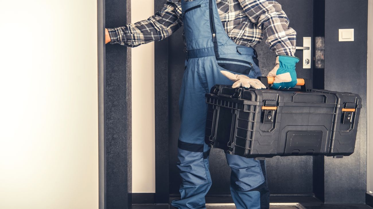 Así actúan los falsos revisores de la luz