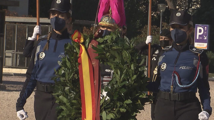 Ofrenda de la Policía Municipal de Madrid en la Plaza de Colón / TELEMADRID