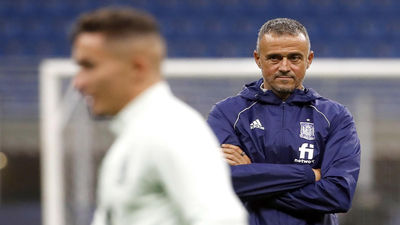 Luis Enrique se aísla de la crítica: "No os leo porque sé más de fútbol"