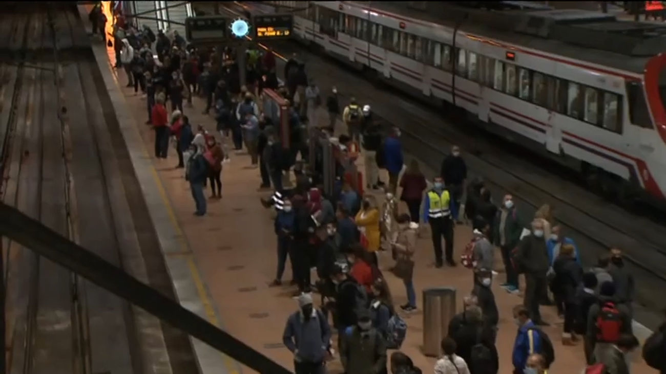 Retrasos y aglomeraciones en Cercanías en la cuarta jornada de huelga de maquinistas