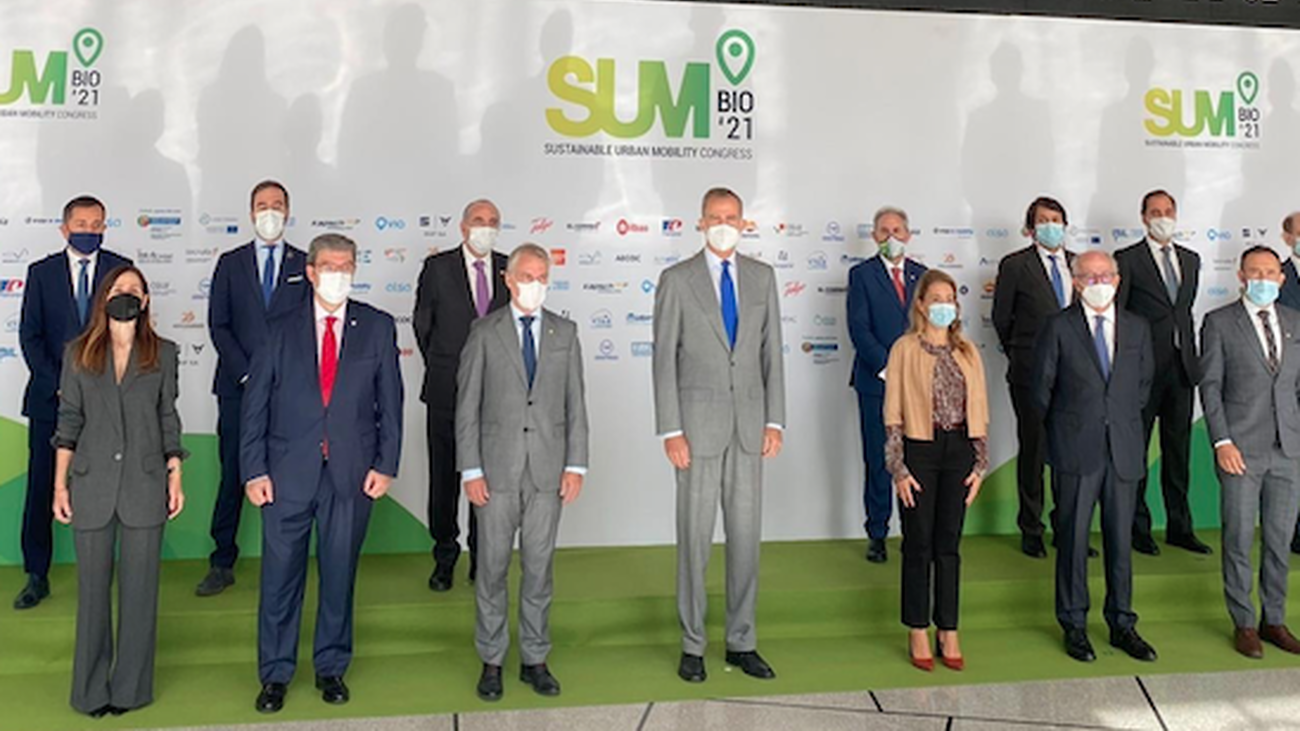El Rey anima a las empresas a implicarse en la nueva movilidad en la inauguración del SUM Bilbao