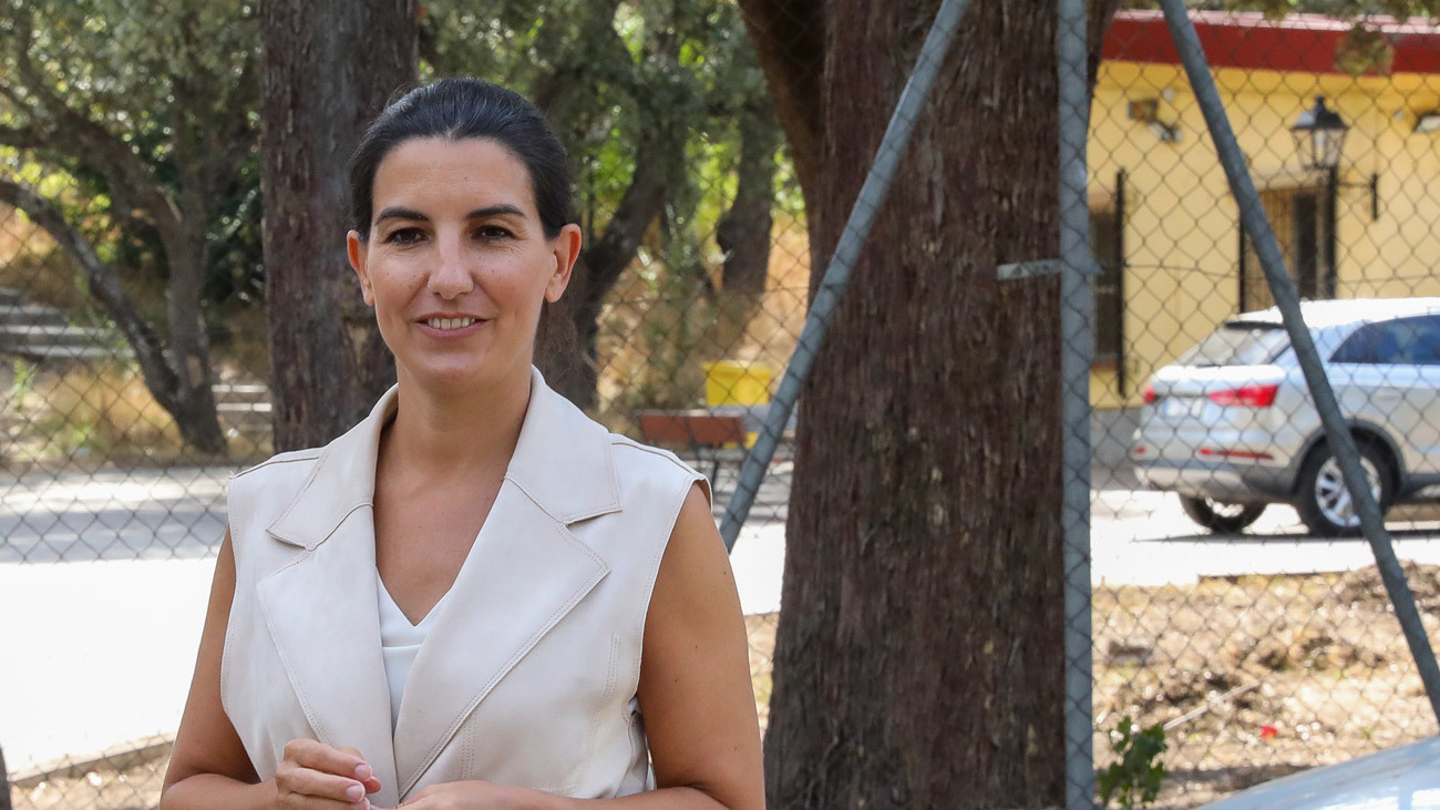 Rocío Monasterio frente al centro de menores extranjeros no acompañados de Casa de Campo