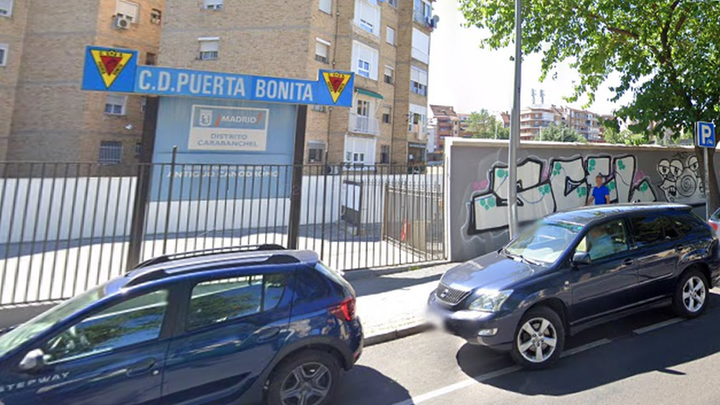 Entrada al campo de fútbol en la Vía Carpetana / GSV