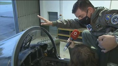 Los cazas F-18 sobrevuelan la Castellana en los ensayos para el Día de la Fiesta Nacional