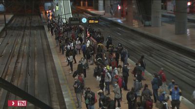 Quinto día de retrasos y enfados por la huelga de maquinistas de Renfe
