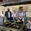 Leganés amplía sus cursos 'másterchef' para mayores en soledad o con parejas enfermas