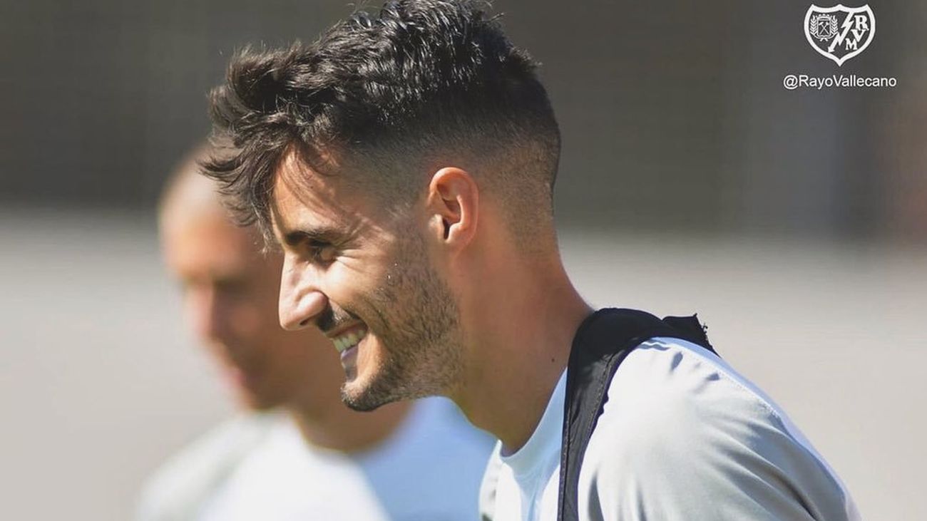 Oscar Valentín: "Soy feliz en el Rayo, me siento muy arropado"